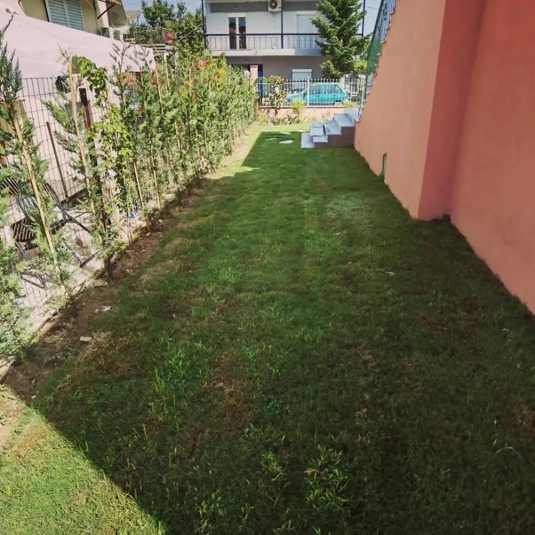 Elpida Suites Nea Iraklia
