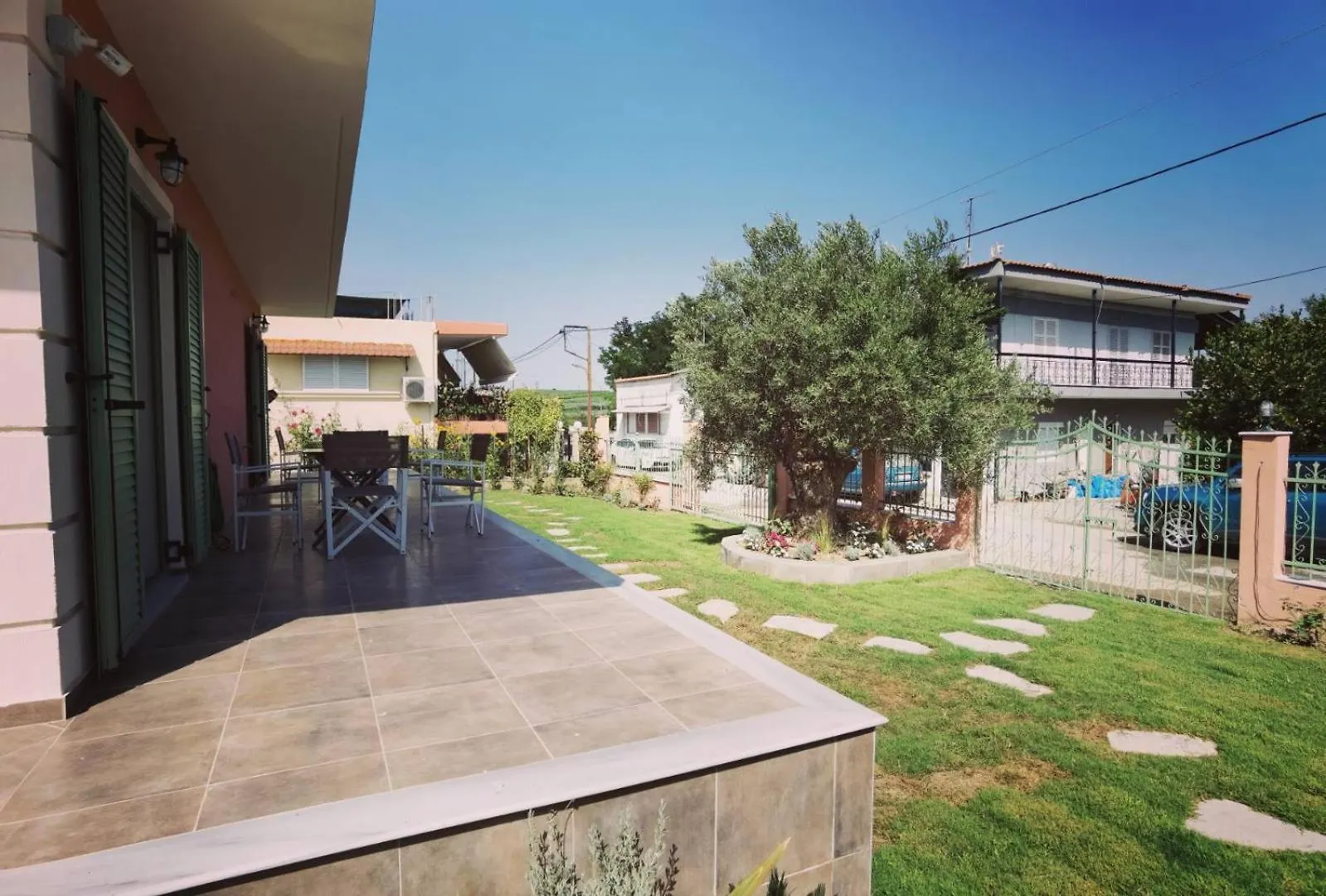 Elpida Suites Nea Irakleia Grekland